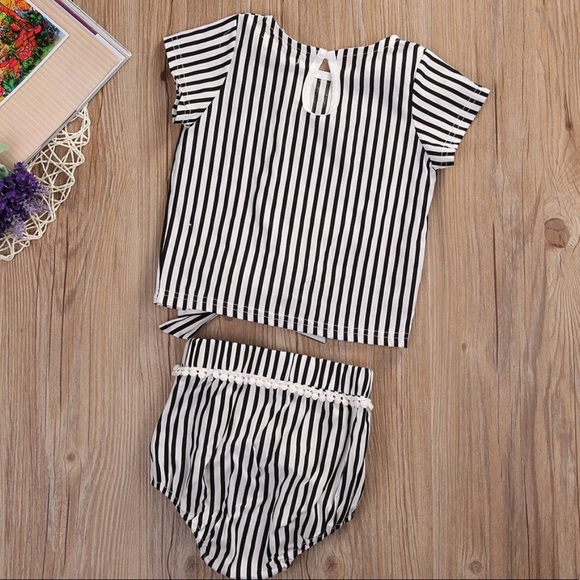 Girls 2 piece set - Picture 2 of 5